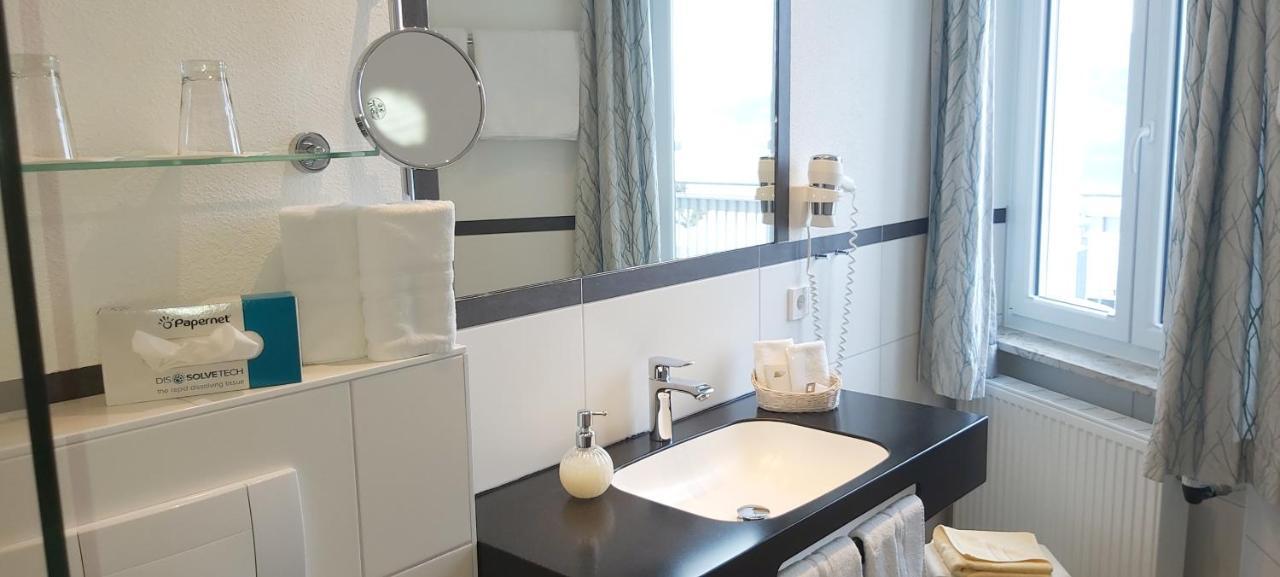 Strandhotel Loechnerhaus 라이헤나우 외부 사진